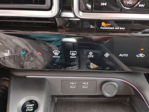 New 2026 Nissan Sentra SR w/ SR Premium Package FWD image 20