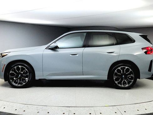 Used 2025 BMW X3 xDrive30i w/ Premium Package image 4