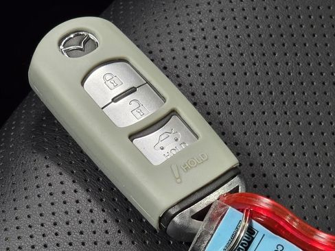 Used 2017 MAZDA MAZDA6 Touring w/ Touring Premium Package image 33