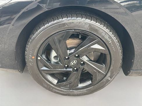 Certified 2026 Hyundai Elantra Sport FWD image 30