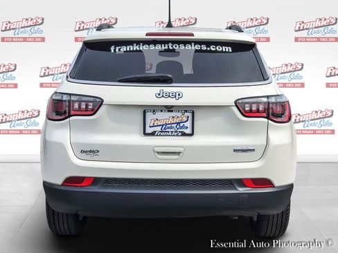 Used 2021 Jeep Compass Latitude FWD image 4