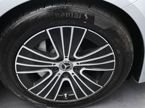 Used 2024 Mercedes-Benz E 350 4MATIC Sedan w/ Leather Package image 42