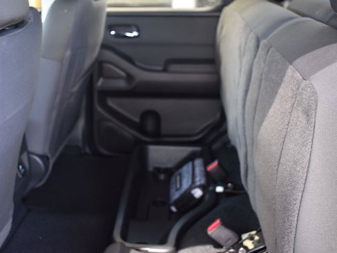 Used 2024 Nissan Frontier SV w/ SV Convenience Package RWD image 49