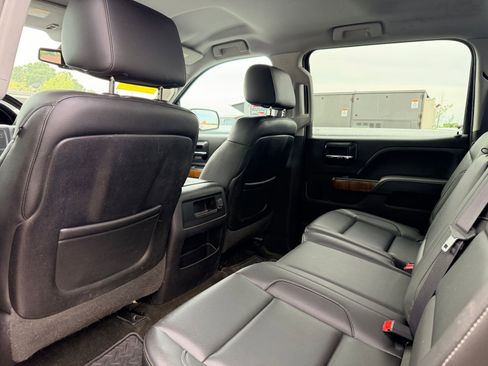 Used 2014 GMC Sierra 1500 SLT w/ SLT Crew Cab Value Package image 6