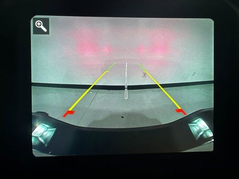 Used 2021 Jeep Gladiator Willys image 9