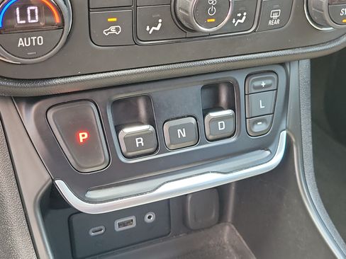 Used 2018 GMC Terrain SLE w/ Driver Convenience Package AWD/4WD image 28
