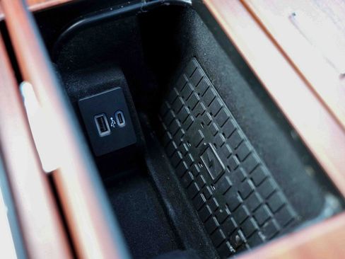 Used 2024 Lincoln Navigator Reserve image 54