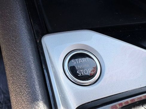 Used 2024 Nissan Altima 2.5 SV FWD image 19