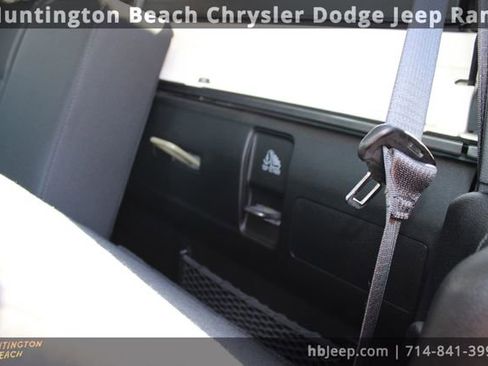 Used 2022 Jeep Gladiator Willys image 41