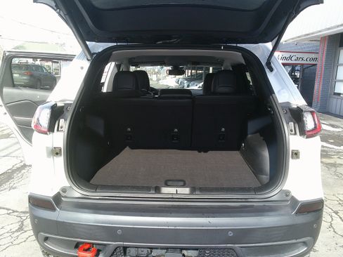 Used 2021 Jeep Cherokee Trailhawk w/ Premium Leather Package image 20