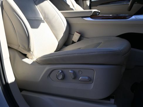 Used 2025 Cadillac Escalade Sport Platinum w/ LPO, ONYX Package image 35