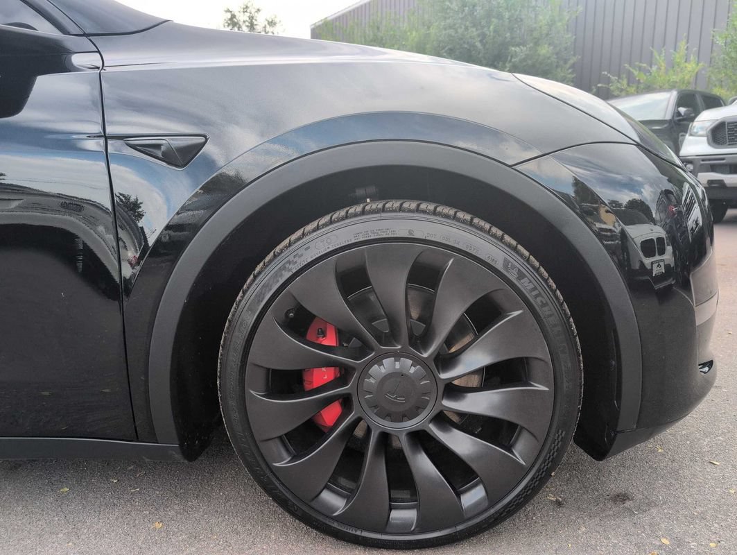 Used 2023 Tesla Model Y Performance AWD/4WD image 37
