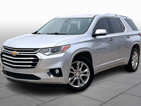 Used 2021 Chevrolet Traverse High Country image 3