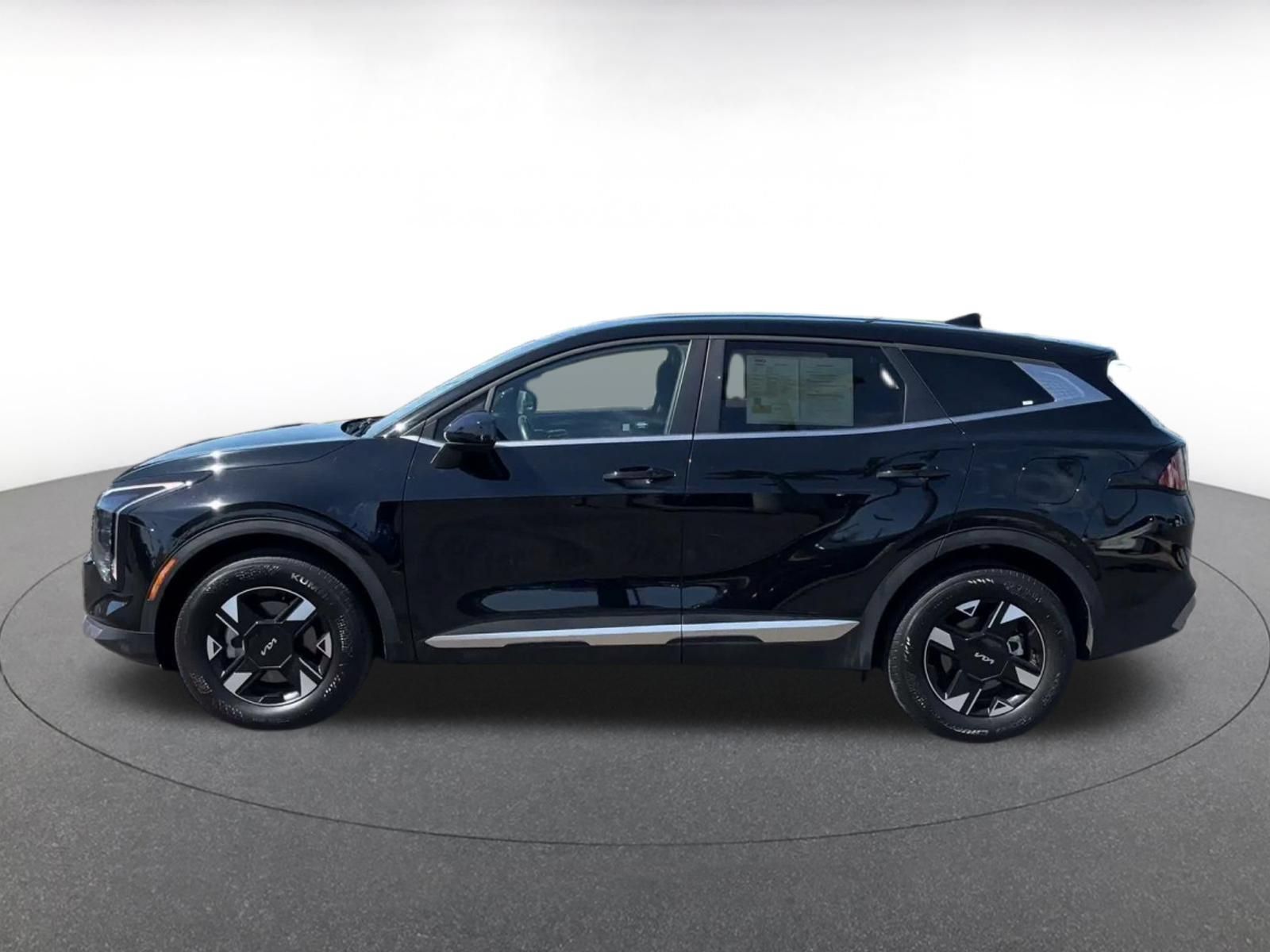 Used 2026 Kia Sportage LX AWD/4WD image 8