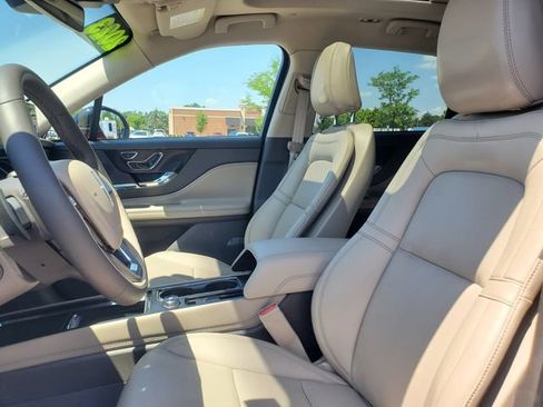 Used 2023 Lincoln Corsair AWD w/ Equipment Group 101A image 7
