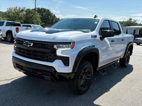 Certified 2023 Chevrolet Silverado 1500 LT Trail Boss w/ LPO, Dark Essentials Package image 4