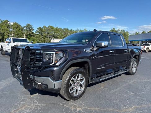 Used 2023 GMC Sierra 1500 SLT w/ SLT Premium Package AWD/4WD image 8