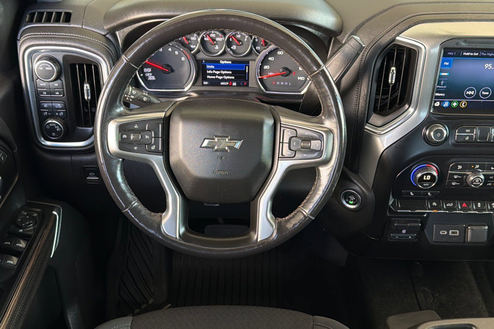 Used 2021 Chevrolet Silverado 1500 RST AWD/4WD image 15