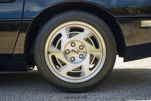 Used 1990 Chevrolet Corvette ZR-1 RWD image 72