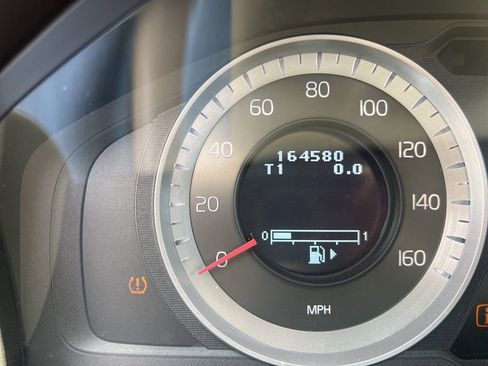 Used 2012 Volvo XC70 3.2 FWD image 13