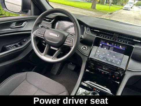 Certified 2024 Jeep Grand Cherokee Laredo X w/ Trailer Tow Package image 12