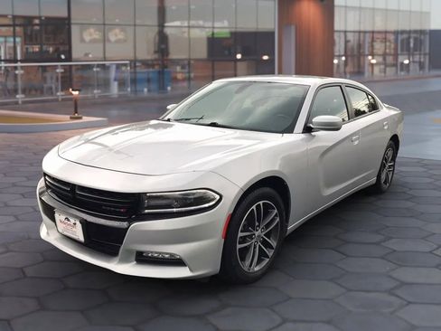 Used 2019 Dodge Charger SXT AWD/4WD image 6