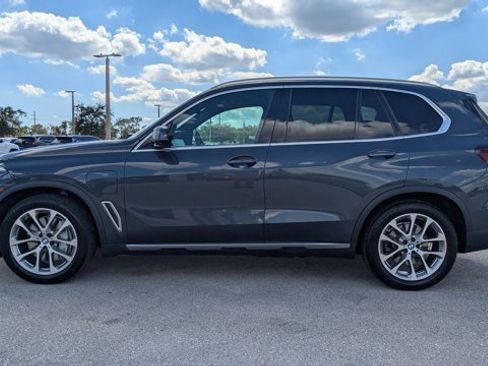 Used 2021 BMW X5 xDrive45e w/ Parking Assistance Package image 8