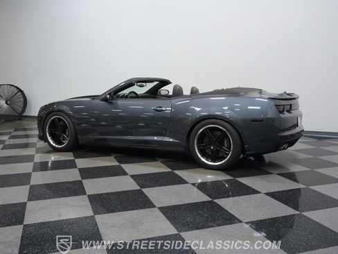 Used 2011 Chevrolet Camaro SS w/ RS Package RWD image 9