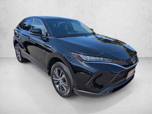 Used 2021 Toyota Venza LE w/ Carpet Mat Package (TMS) AWD/4WD image 3