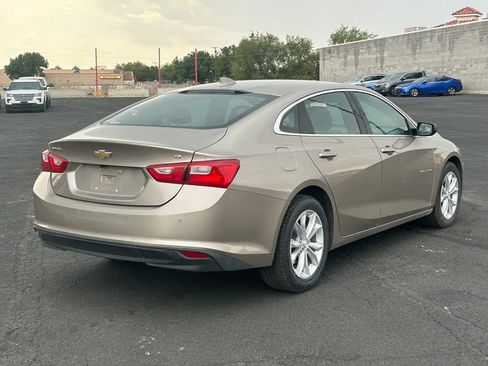Used 2025 Chevrolet Malibu LT FWD image 3