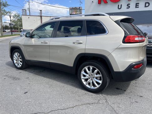 Used 2014 Jeep Cherokee Limited w/ Technology Group image 4