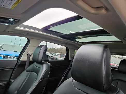 Certified 2024 Kia Sportage SX image 18