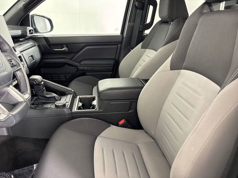 Used 2024 Toyota Tacoma TRD Sport image 8