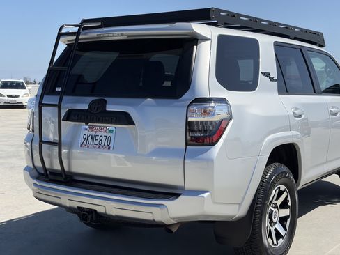 Certified 2023 Toyota 4Runner TRD Off-Road Premium w/ Off Road Premium Plus Package AWD/4WD image 4