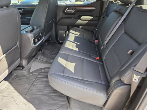 Used 2024 GMC Sierra 1500 Denali AWD/4WD image 17