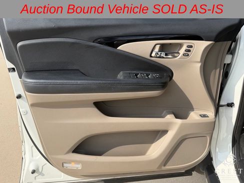 Used 2017 Honda Pilot Touring image 9