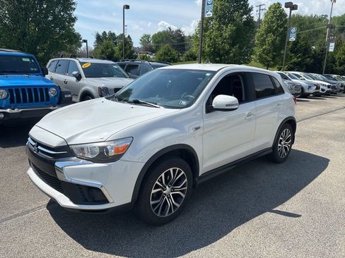 Used 2018 Mitsubishi Outlander Sport ES AWD/4WD image 3