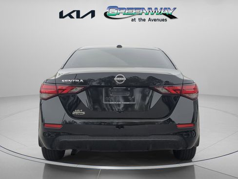 Used 2025 Nissan Sentra SV image 6