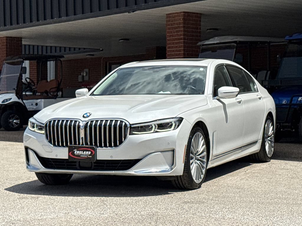 Used 2022 BMW 750i xDrive AWD/4WD image 3