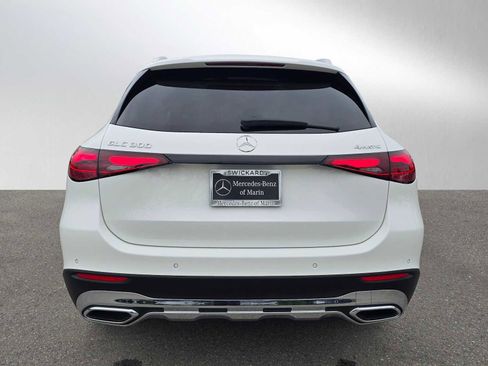 Used 2025 Mercedes-Benz GLC 300 4MATIC image 4
