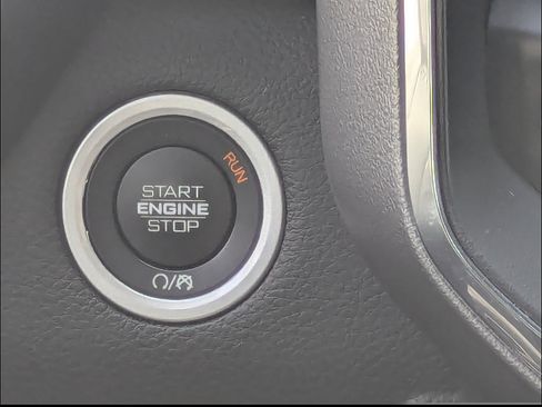 Used 2024 RAM 1500 Laramie AWD/4WD image 29