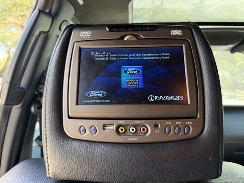 Used 2015 Ford Expedition Limited w/ Equipment Group 301A RWD image 17