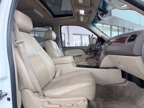 Used 2011 Chevrolet Tahoe LT image 25