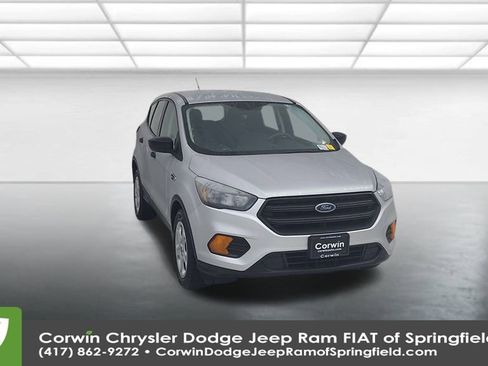 Used 2019 Ford Escape S image 4