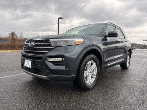 Used 2023 Ford Explorer XLT w/ Equipment Group 202A image 4