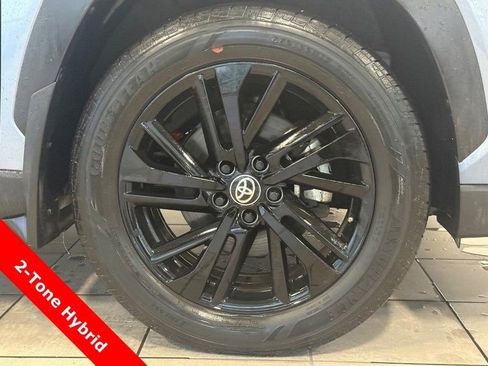 Used 2024 Toyota Corolla Cross AWD Hybrid image 9