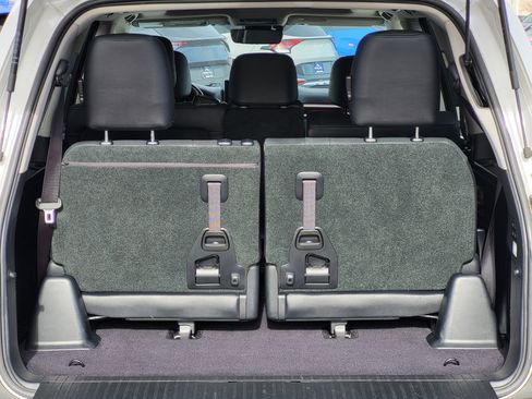 Used 2016 Lexus LX 570 4WD image 16