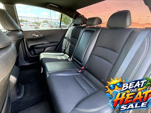 Used 2017 Honda Accord Sport image 31