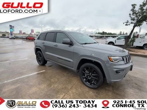 Used 2022 Jeep Grand Cherokee Laredo X AWD/4WD image 2