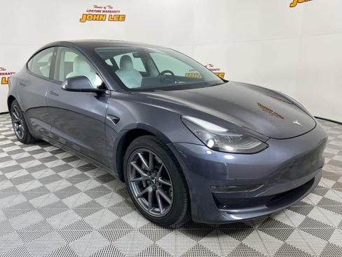 Used 2022 Tesla Model 3 image 7